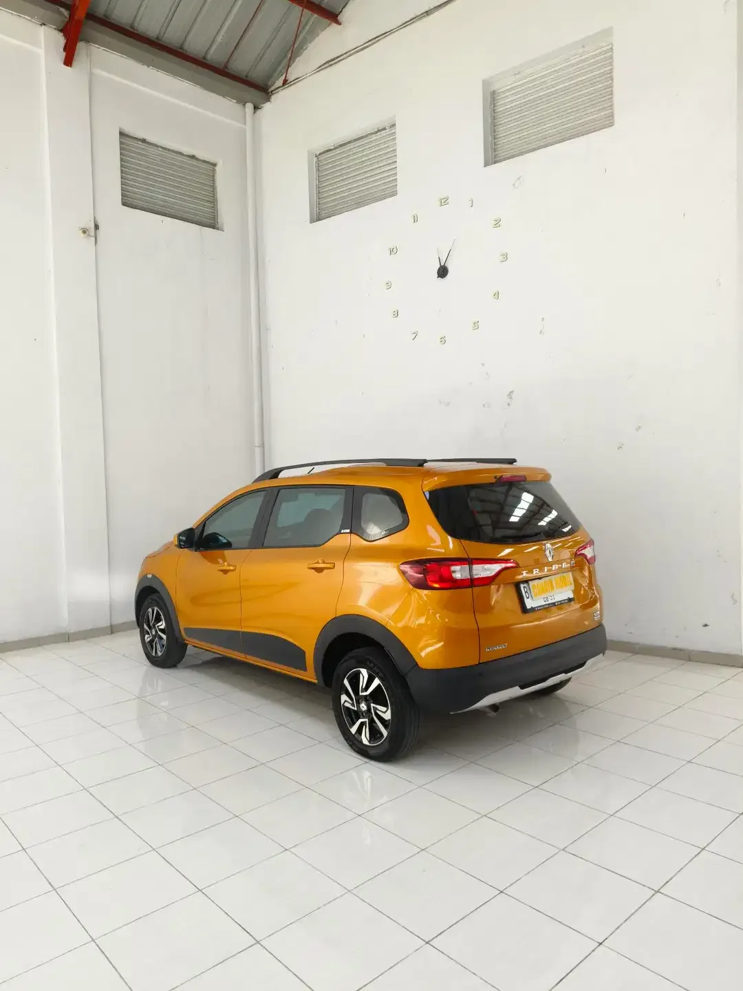 Renault Triber 1.0RXZ A/T 2020 - Image 5 of 10