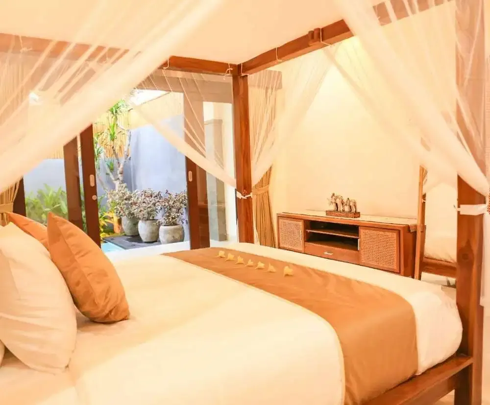 BEAUTIFUL 3 BEDROOMS VILLA SEMINYAK - Image 8 of 10
