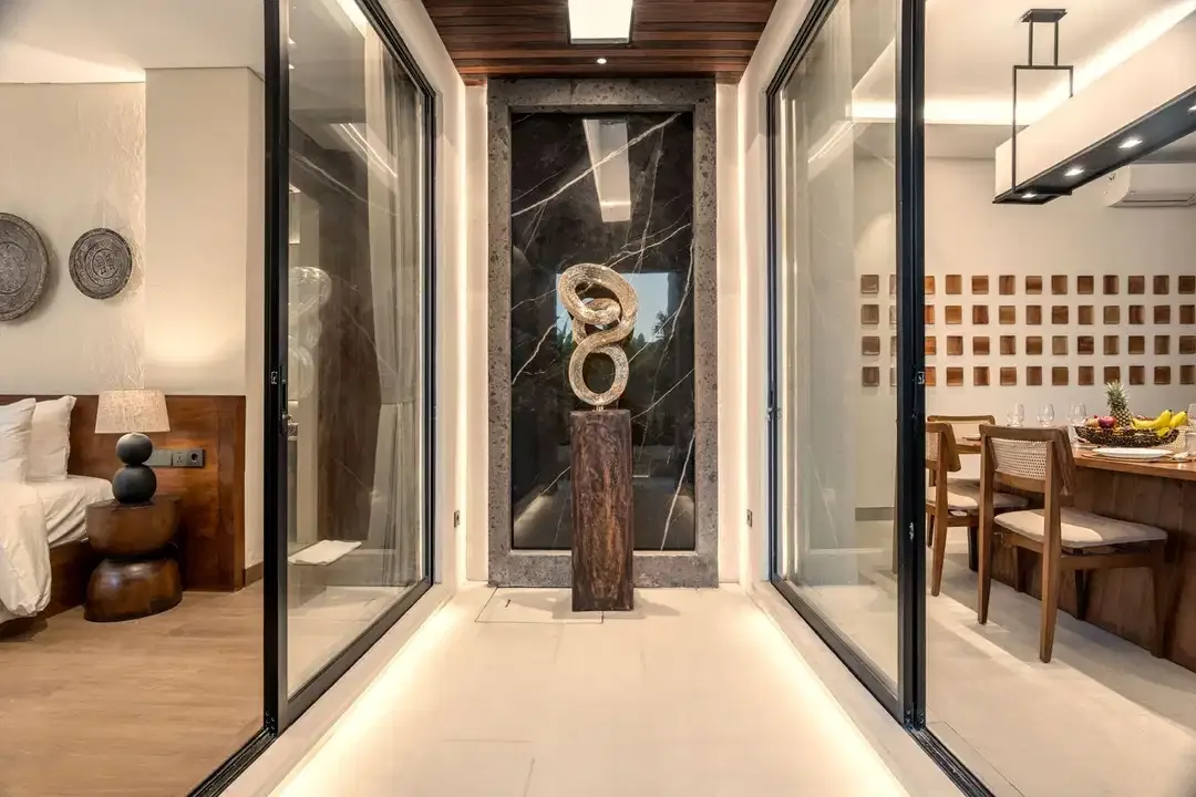 VILLA BARU 4BR DAN 2POOL BEST LOKASI DI CANGGU  BATU BOLONG - Image 9 of 10