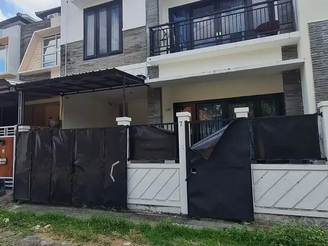 Rumah 2 Lantai 3 Kamar Tidur Disewakan di Dalung, Kerobokan - Image 2 of 10