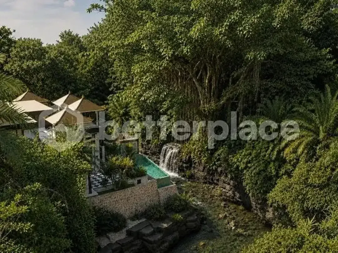 The Ultimate Private Retreat in Nyambu – Luxurious 3-Bed Villa with Infinity Pool, River, Jungle, Waterfall Views and Elevated Tropical Living - Image 4 of 10