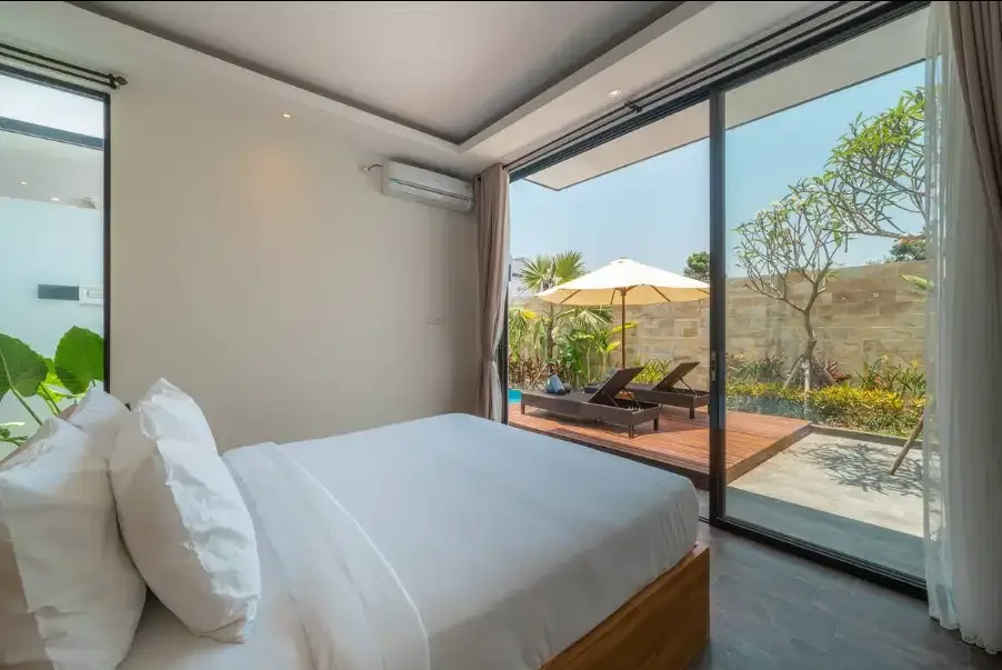 VILLA LEASEHOLD MODERN BEBAS BANJIR DI SEMINYAK - Image 6 of 10