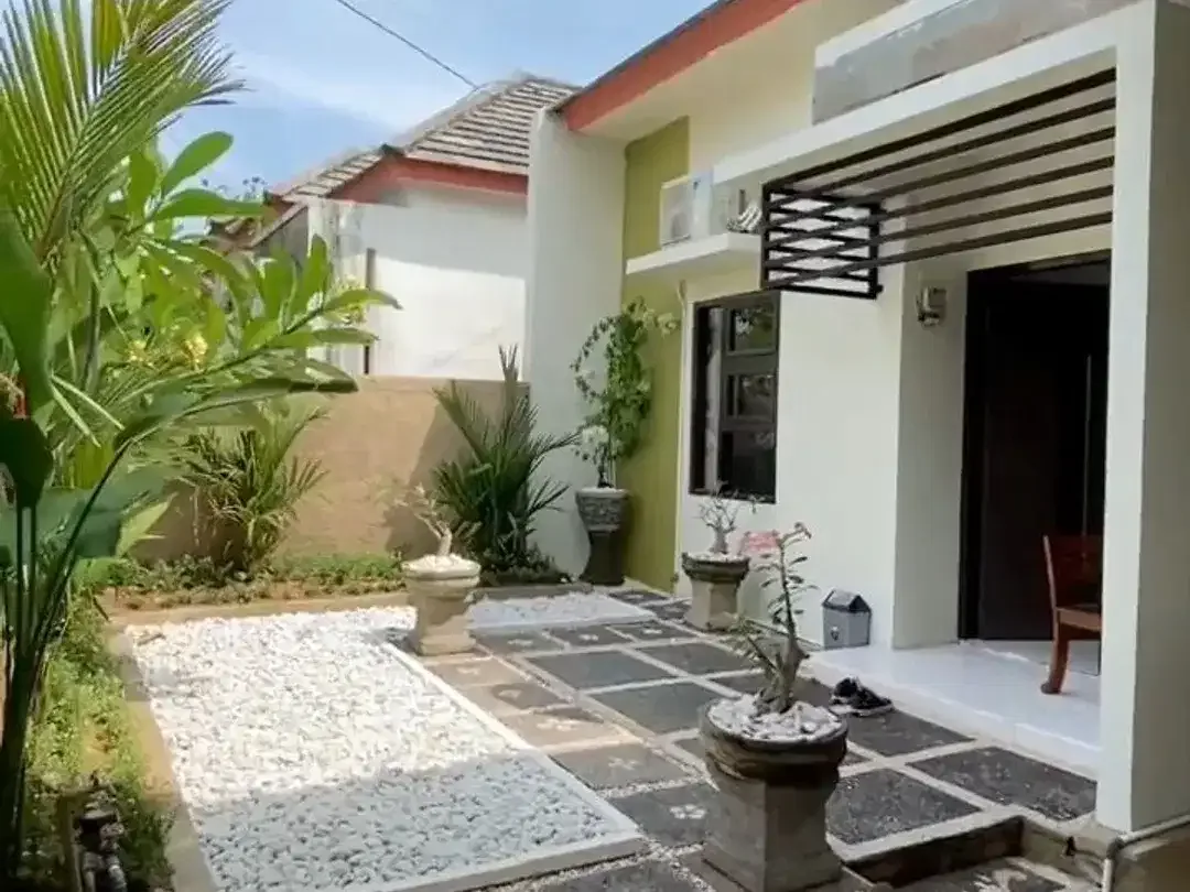 Disewakan Rumah Modern One Gate System Furnished di Perumahan Beranda Bukit, Goa Gong - Jimbaran. - Image 1 of 10