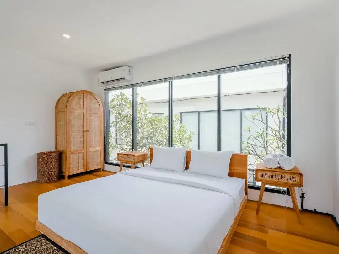 Leasehold - Modern Minimalist Mezzanine Villa with Stunning Pool Area, in Babakan, Canggu, Bali - Image 9 of 10
