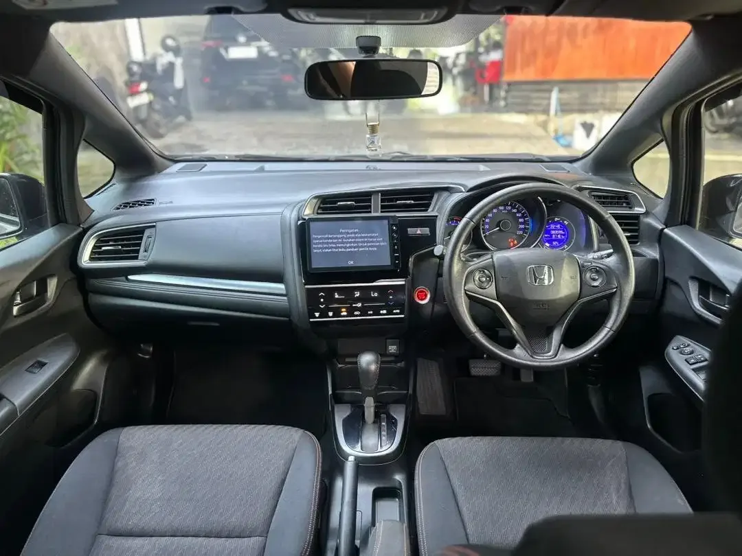 JAZZ RS 2018 FACELIFT MATIC ASLI BALI - Image 8 of 10