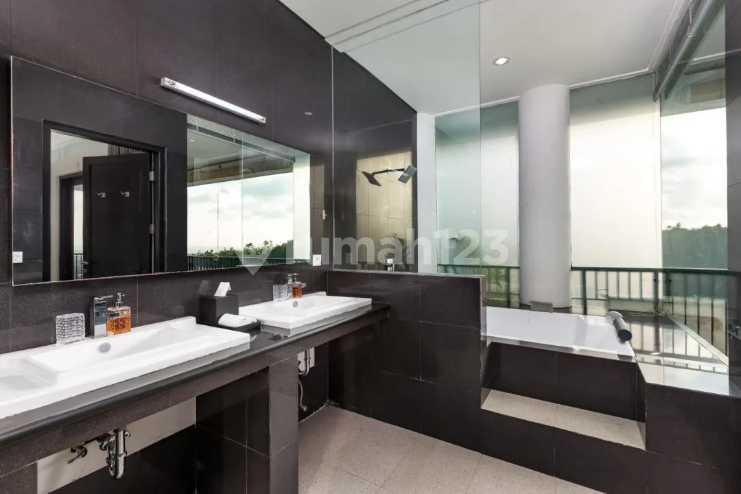 Ocean Clif Luxury View Villa Jimbaran Bali - Image 3 of 4