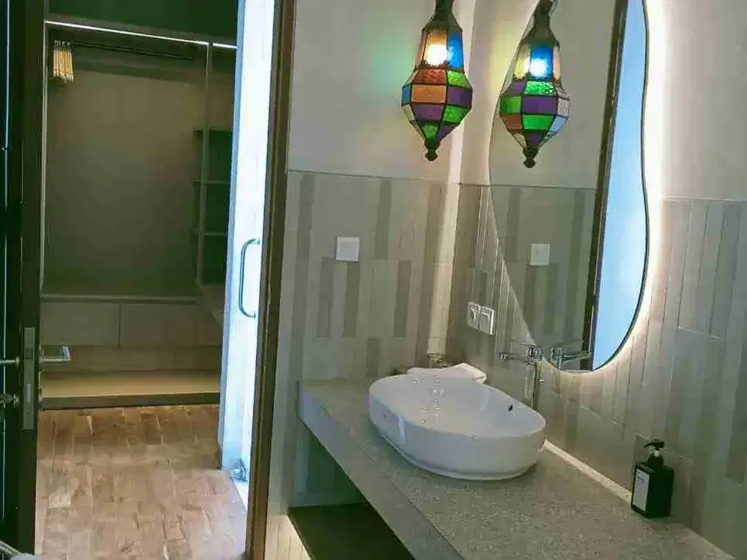 Vila Modern Eksklusif 4 Kamar Kolam Panjang di Bumbak - Image 3 of 10