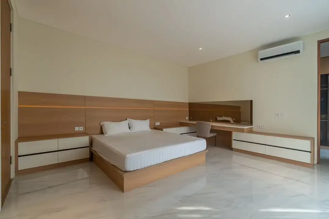 FOR SALE BRANCH NEW VILLA READY  FULLY FURNISHED DI UMALAS SEMINYAK - Image 9 of 10