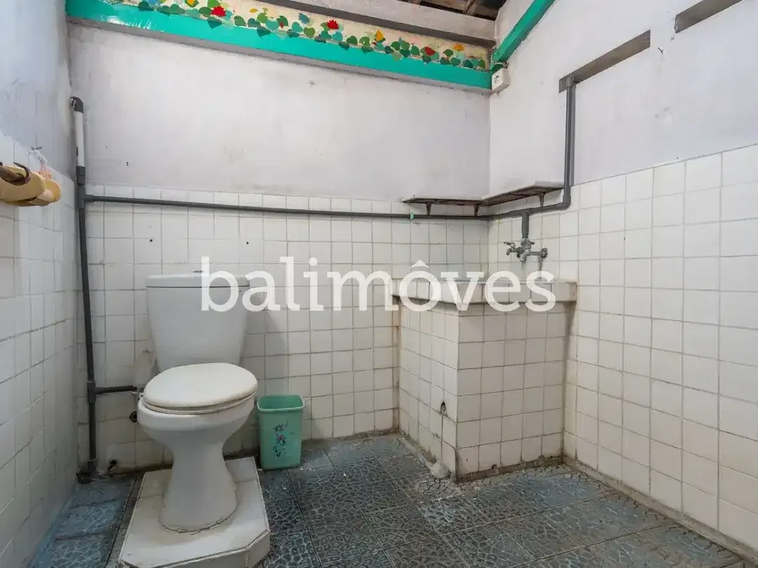 Kesempatan Investasi Menarik dengan 5 Kamar Tidur di Pusat Wisata Sanur - Image 4 of 10