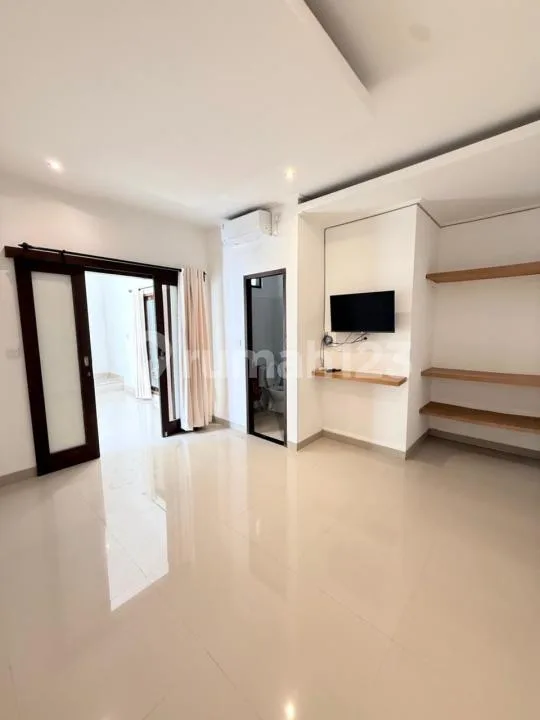 Cozy 3Br Villa-5 Min To Canggu Berawa Beach | Quiet Area (423V) - Image 2 of 4