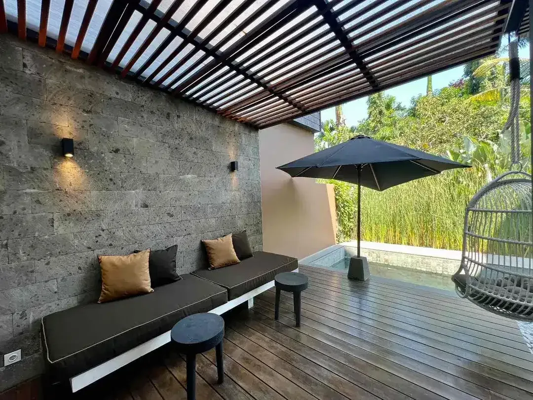 LUXURY 3 BEDROOMS STRATEGI AND PRIME LOCATION A HEAT OF BERAWA CANGGU - Image 9 of 10