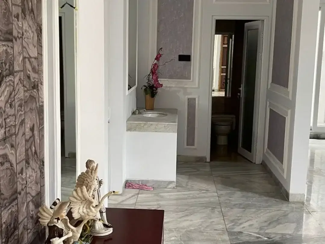 Dijual Rumah American Classic Style Lokasi Strategis Gatsu Denpasar - Image 2 of 10