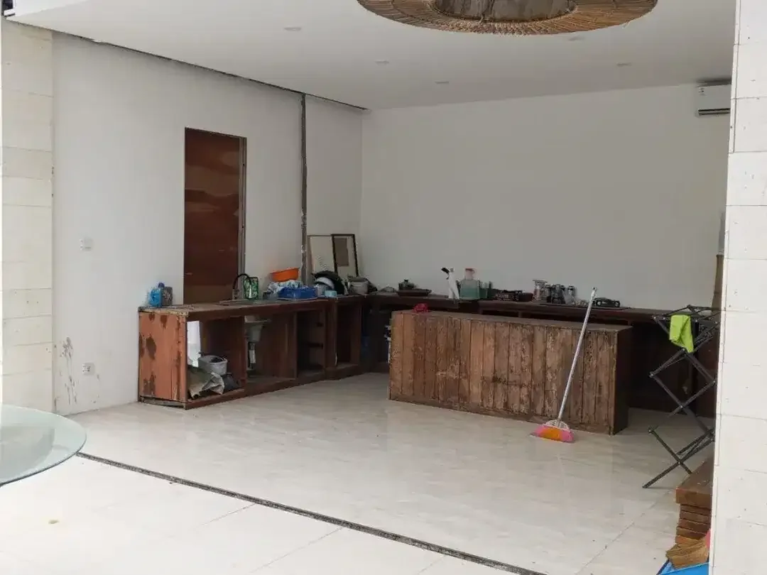 RUMAH FULLY FURNISHED DI KUNTI SEMINYAK - Image 7 of 10