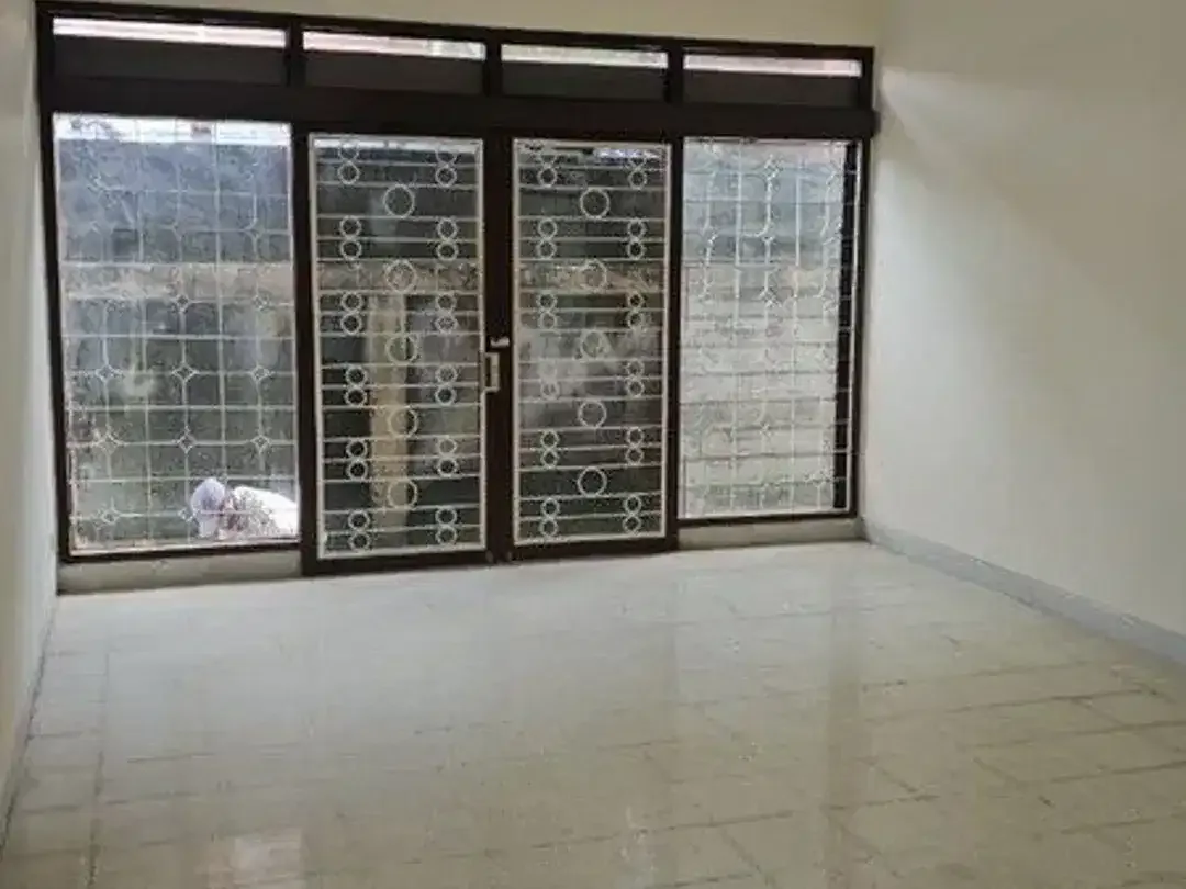 FOR SALE - Rare 900 sqm Land + 200 m2 House in Exclusive Renon, Denpasar - BALI - Image 7 of 10