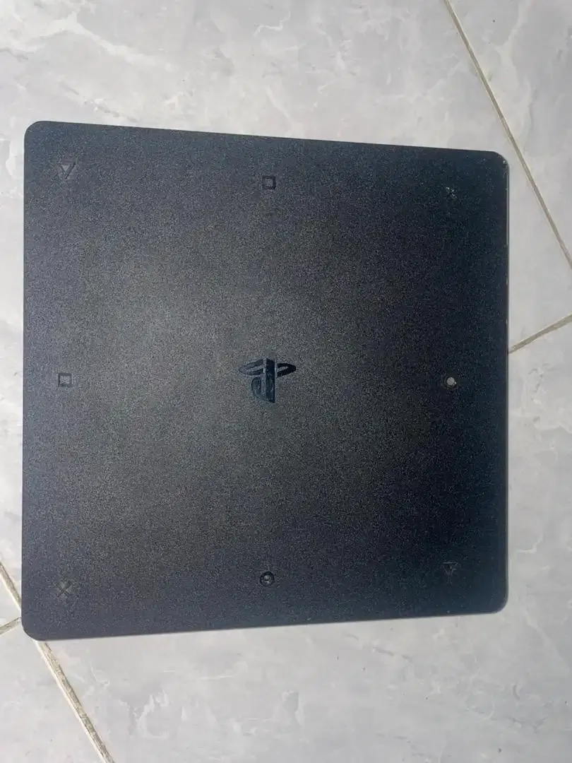 PS4 SLIM 1 TB + BONUS 15 GAME + STIK CONTROLLER - Image 3 of 5