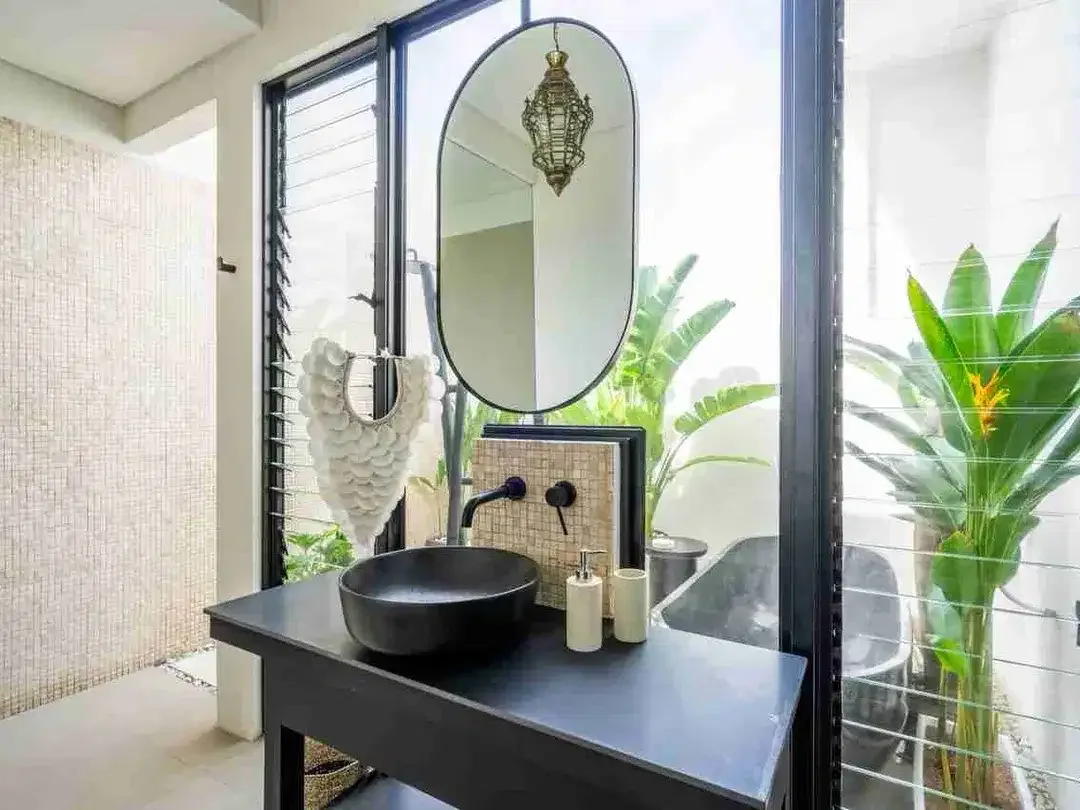 dijual villa modern lantai 2 lokasi sanur - Image 7 of 9