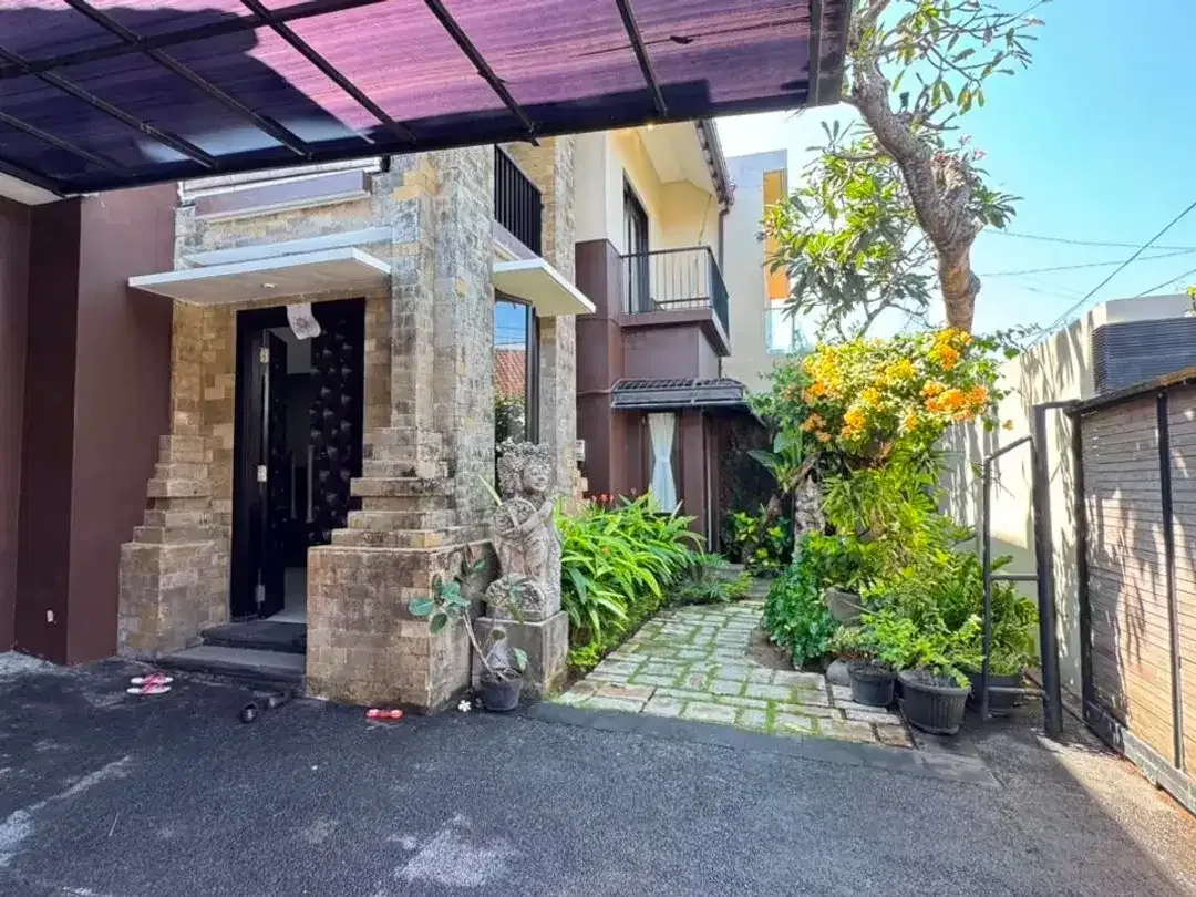 Dijual Segera Rumah Megah di Jalan Tukad Balian, Sanur - Renon, Denpasar Selatan - Image 2 of 10