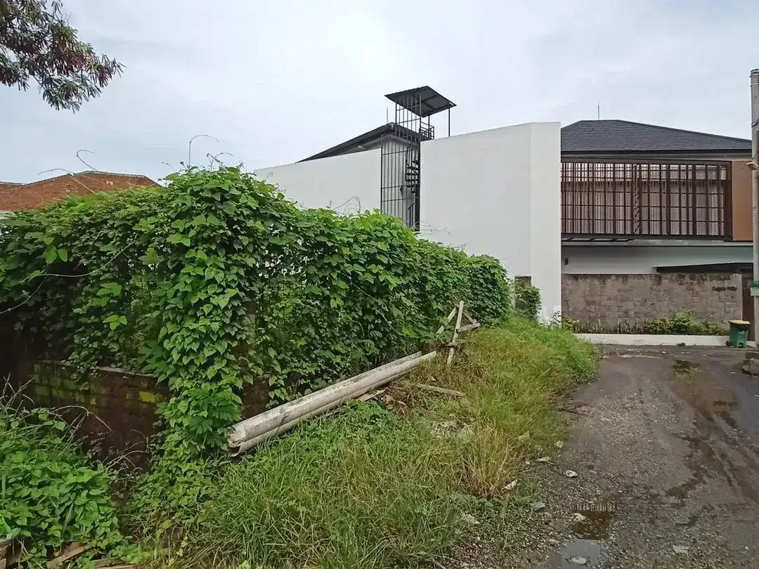 Freehold - Rare Land Plot with River & Rice Field View for Sale Canggu - Image 6 of 7