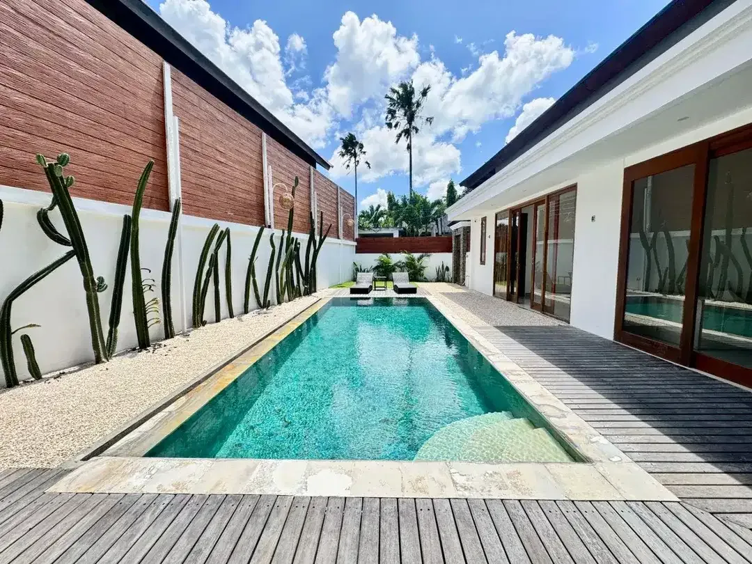 For Rent 3 Bedroom Villa – Jalan Pantai Pererenan, Canggu - Image 1 of 5
