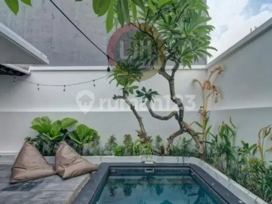 For Sale Villa Kerobokan Bali Fully furnsihed With Swimming Pool - Image 1 of 6