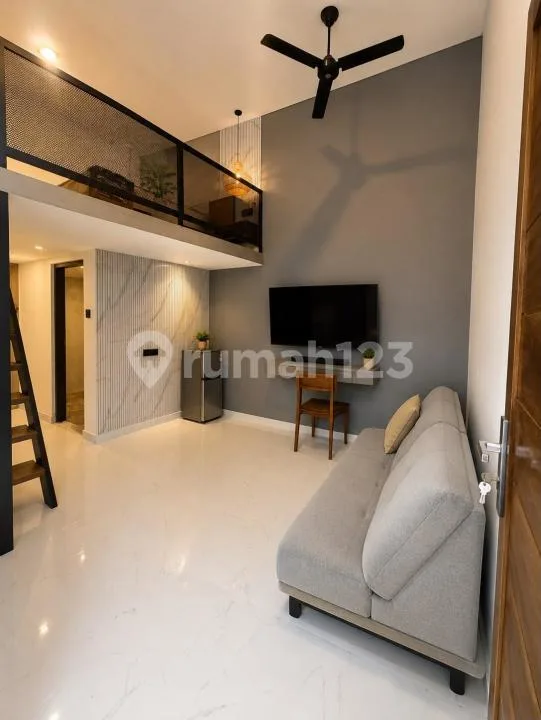 For Sale: Premium 12-Room Mezzanine Apartment In Padonan, Canggu Kml098 - Image 4 of 4