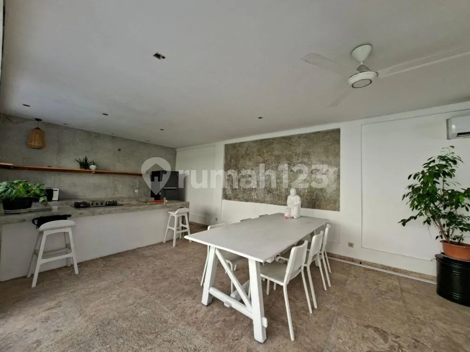 Modern Tropical 3Br Villa With Private Pool In Berawa Canggu - Image 3 of 4