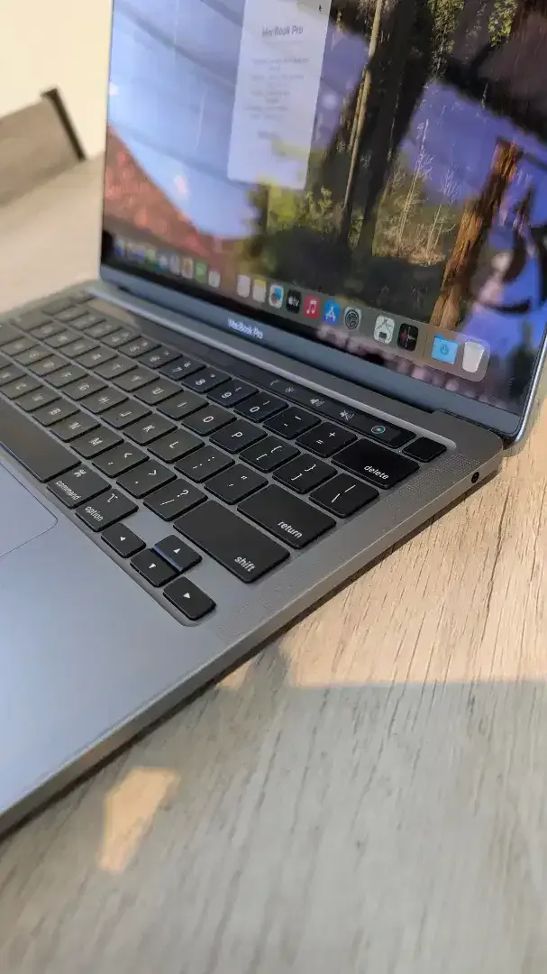 MACBOOK PRO TOUCHBAR 13 2020 - Image 3 of 5
