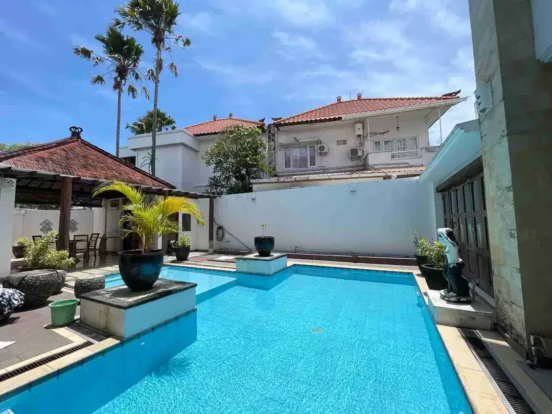Villa Mewah Gaya Eropa di Cluster One Gate Sanur - Image 2 of 10