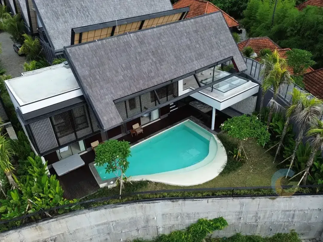 For Sale 5 Bedrooms Villa In canggu - Image 1 of 10