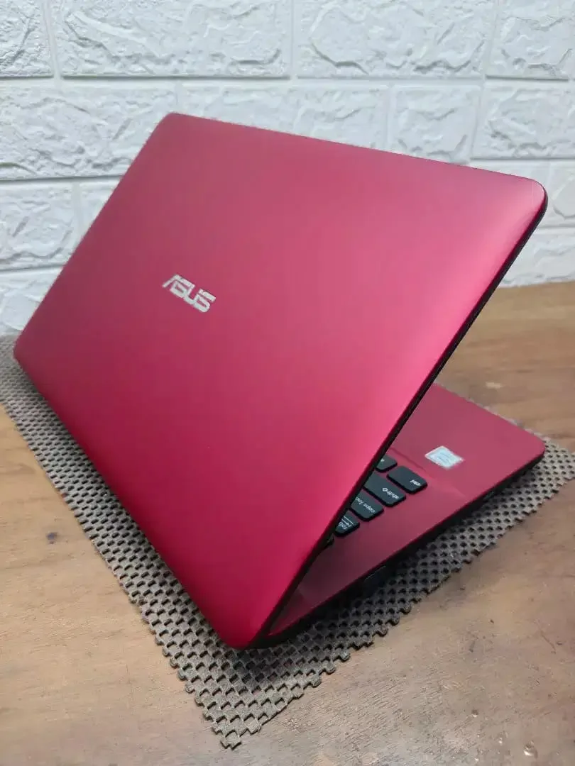 Asus X441UR intel Core i3 Gen-7 (8/256gb) 14 inch MULUSS - Image 2 of 5