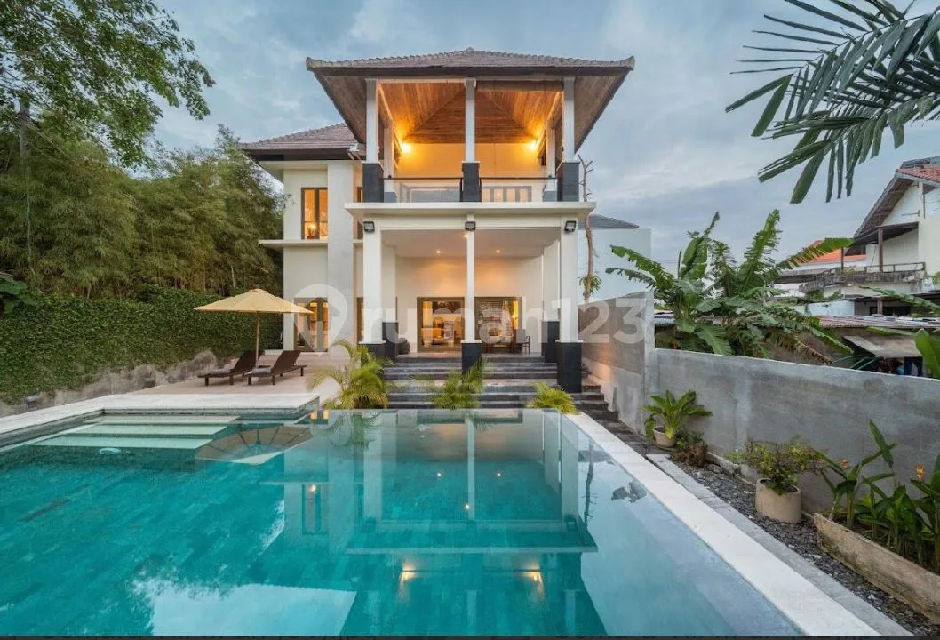 For Rent Villa 6 Br di Canggu Plus Apartemen - Image 2 of 4