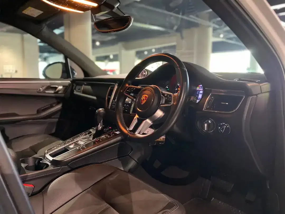 Porsche Macan 2.0L PDK AT 2014 - Image 8 of 10