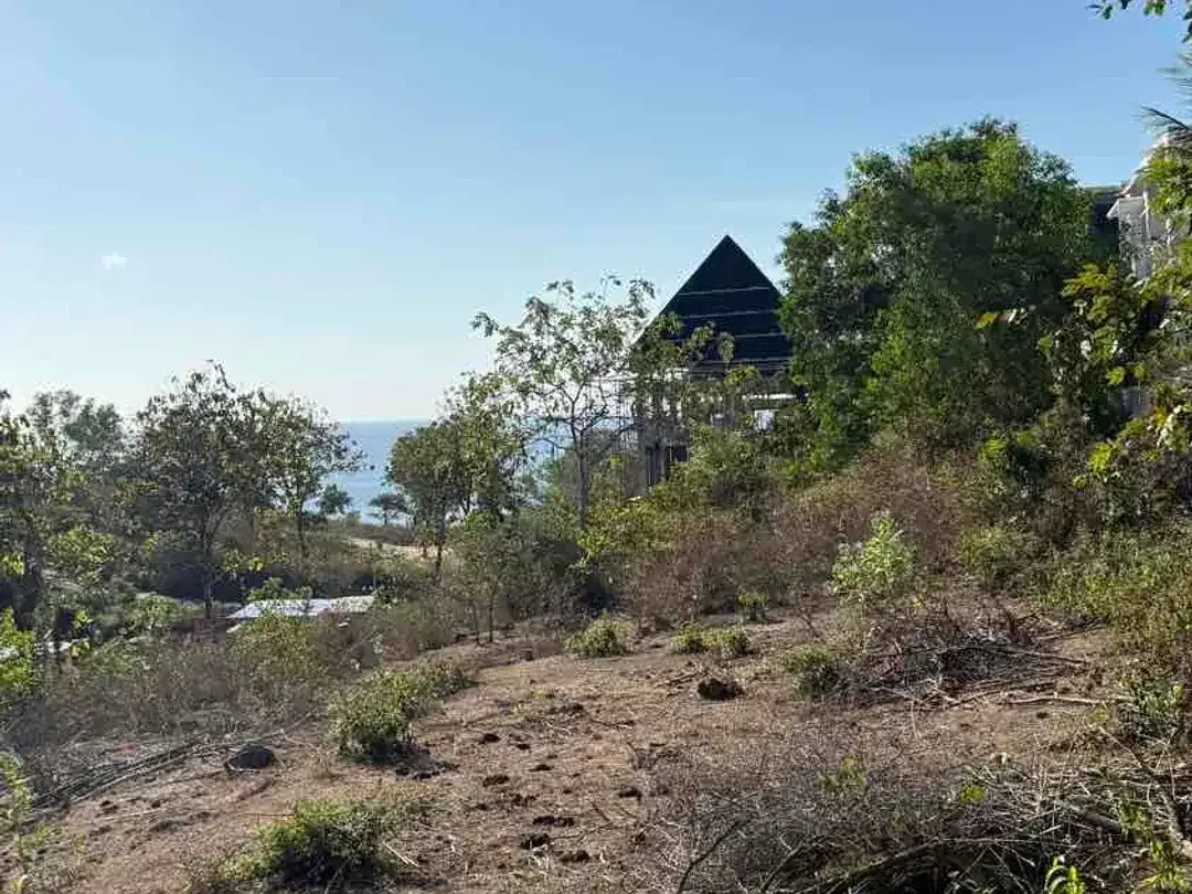 DIJUAL TANAH OCEAN VIEW PANTAI CEMONGKAK – PECATU, BALI - Image 7 of 10
