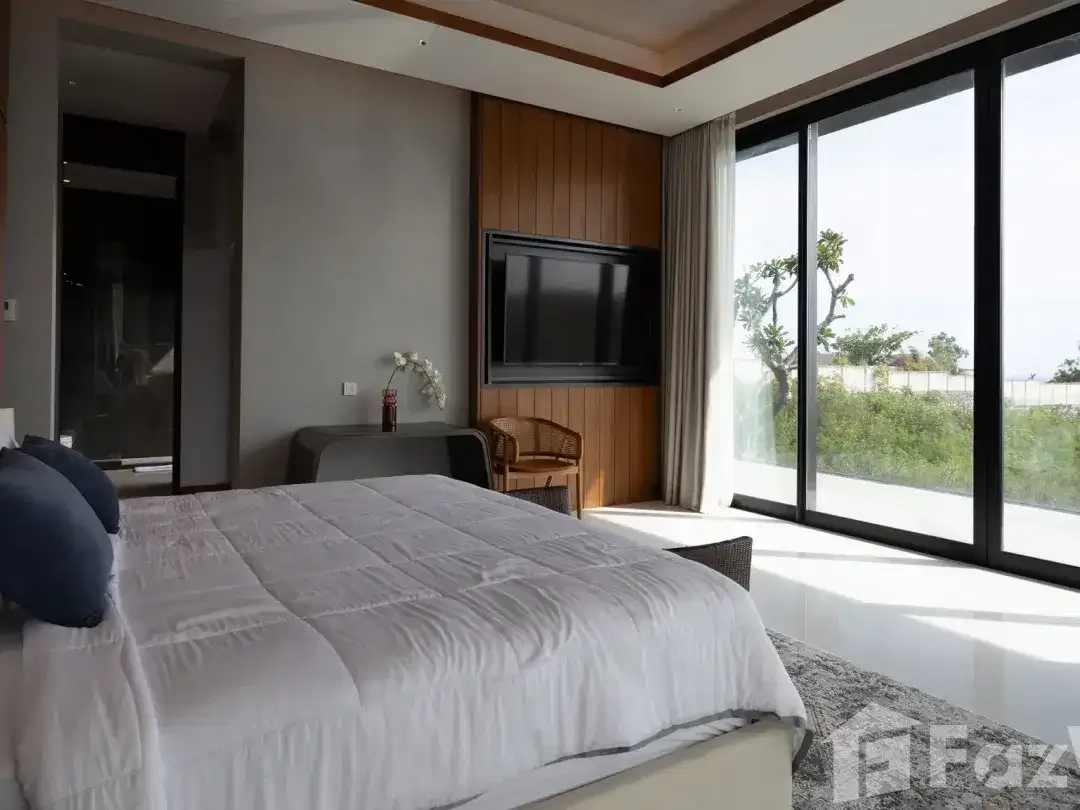 9 Bedroom Villa for sale in Uluwatu, Bali - Image 2 of 10