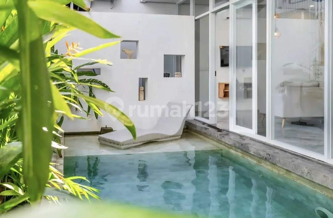 Villa 3 Bedrooms Berawa Central Canggu - Image 4 of 4
