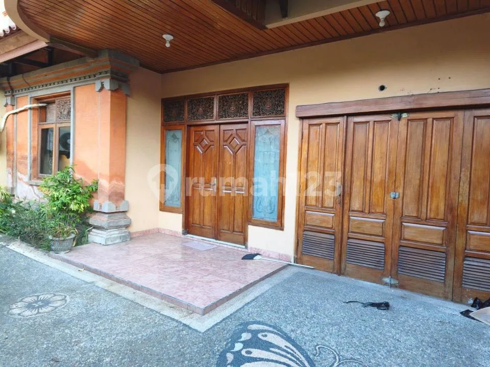 Disewakan Rumah 2 Lantai - Renon, Denpasar - Image 4 of 4