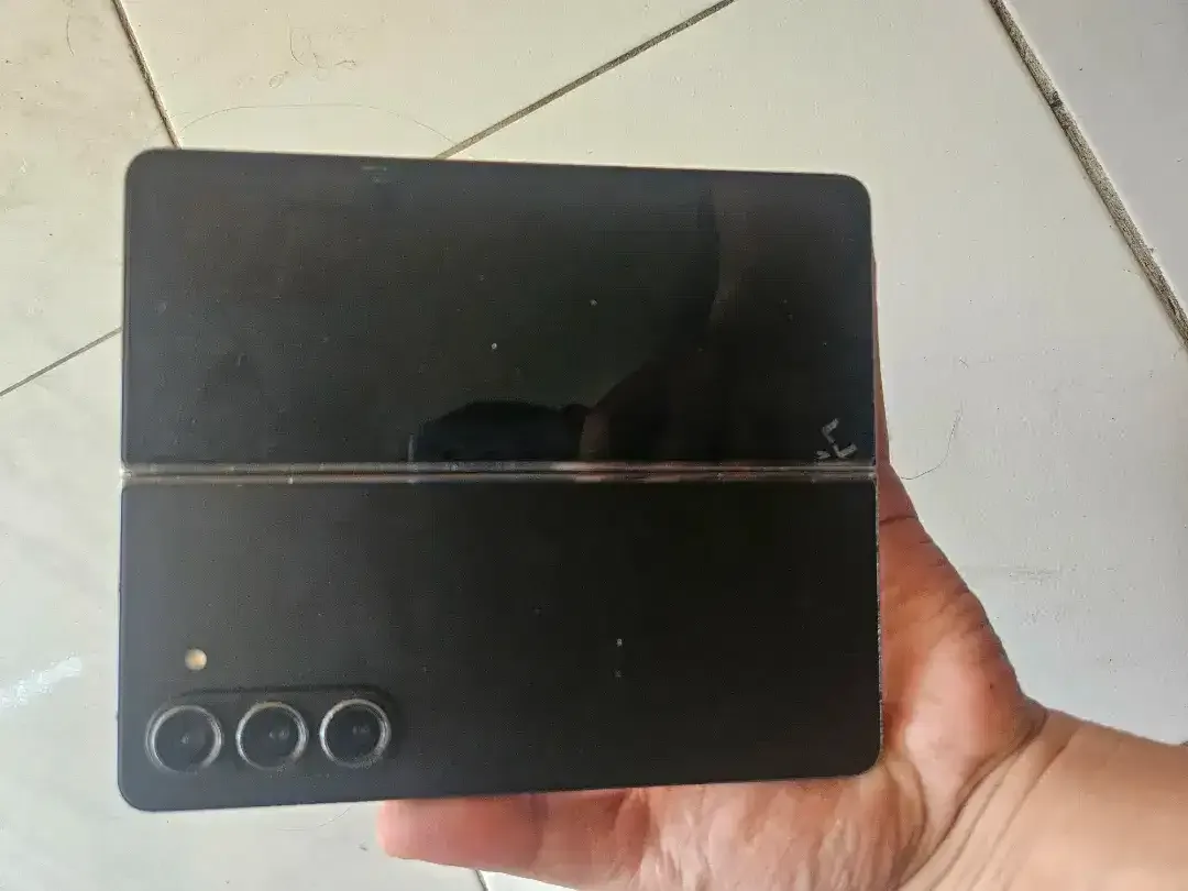 Samsung Z Fold 5 512Gb resmi Sein - Image 4 of 4