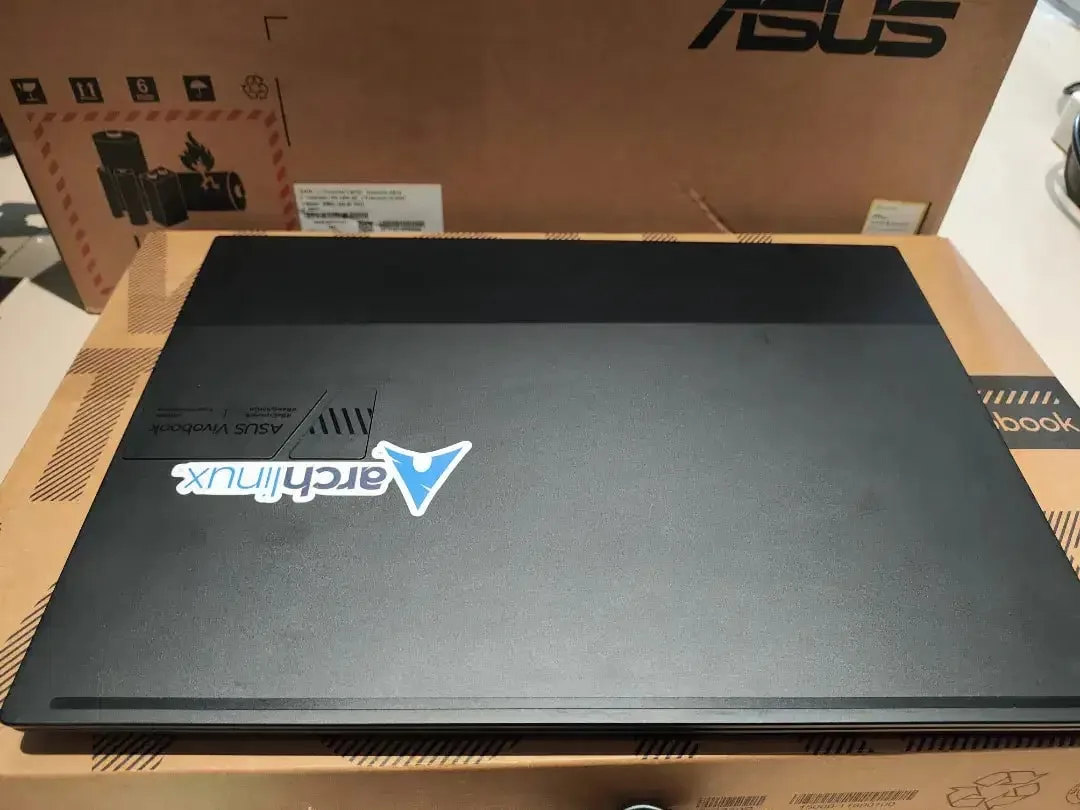 Laptop Asus Vivobook 14x Pro 16GB 2TB Storage - Image 2 of 10