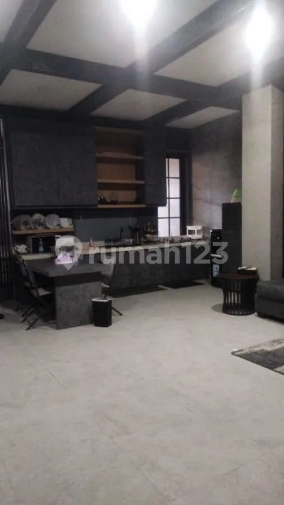 Rumah Exclusive dan Baru di Renovasi - Image 3 of 4