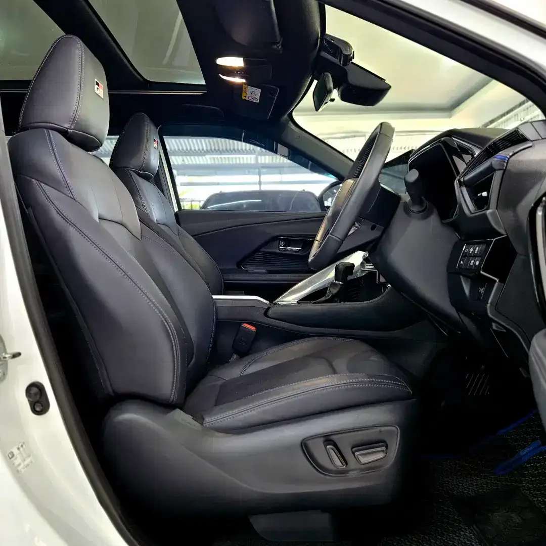 [2024] DP 16jt! Yaris Cross Hybrid EV GR Sport TSS 1.5 2024 bkn 2025 - Image 6 of 10