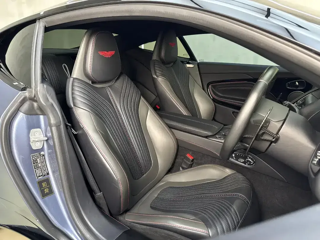 Aston Martin DB11 V8 Concours Blue 2022 - Image 9 of 10