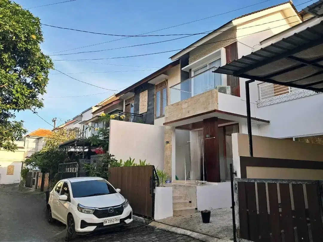 Rumah Bergaya Villa Mewah Cluster Elite Dekat Unud Jimbaran - Image 1 of 10