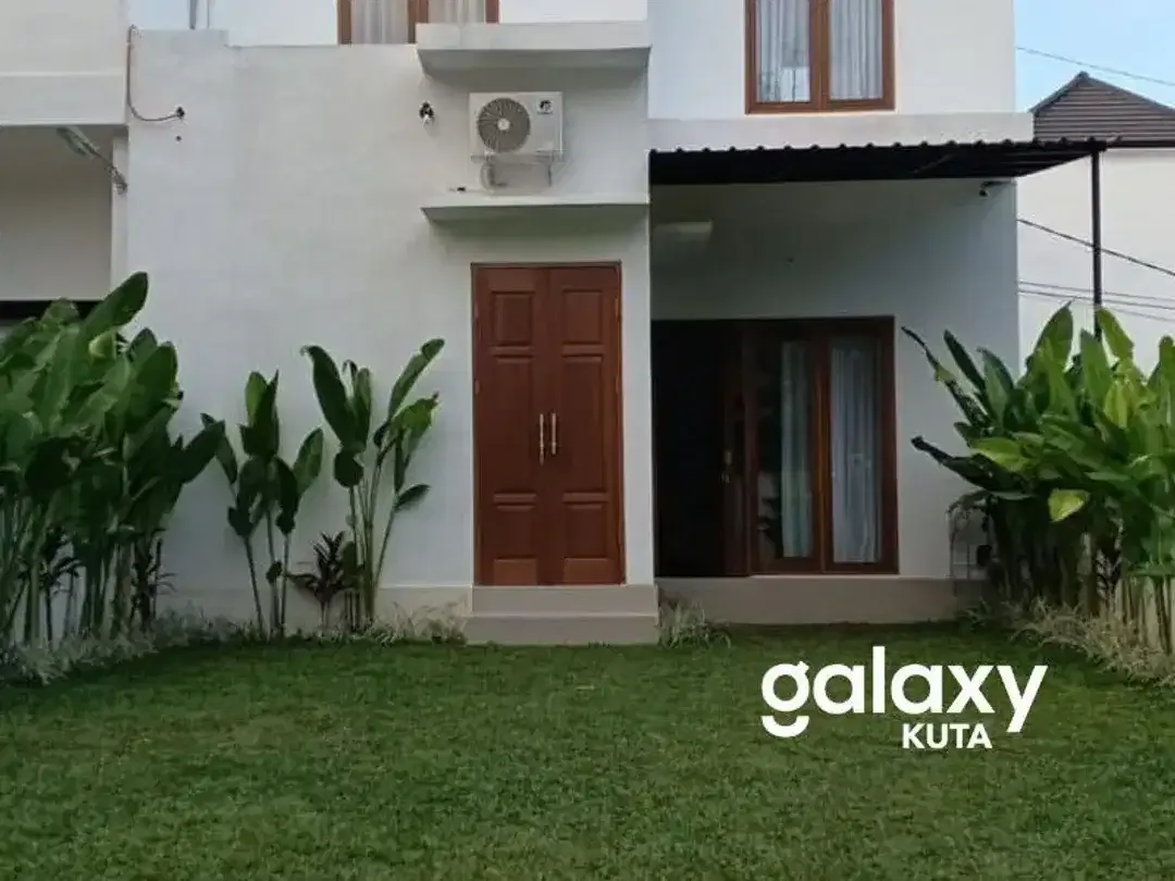 MINIMALIS DESIGN HOUSE IN TAMAN GRIYA JIMBARAN FOR RENT - Image 3 of 10