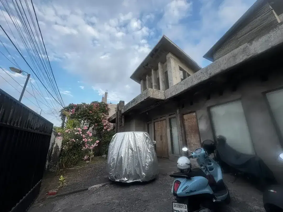 Dijual Tanah Bonus Bangunan 2 Lantai di Griya Abasan Denpasar Barat - Image 9 of 10
