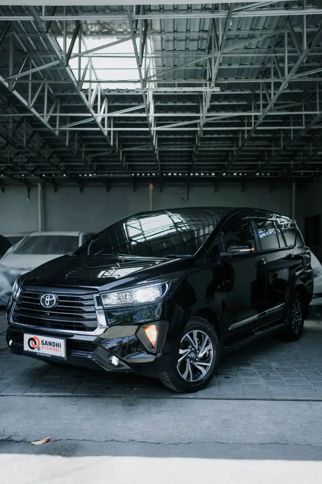 TOYOTA INNOVA G MATIC 2.4 DIESEL AT 2025 - Image 3 of 10