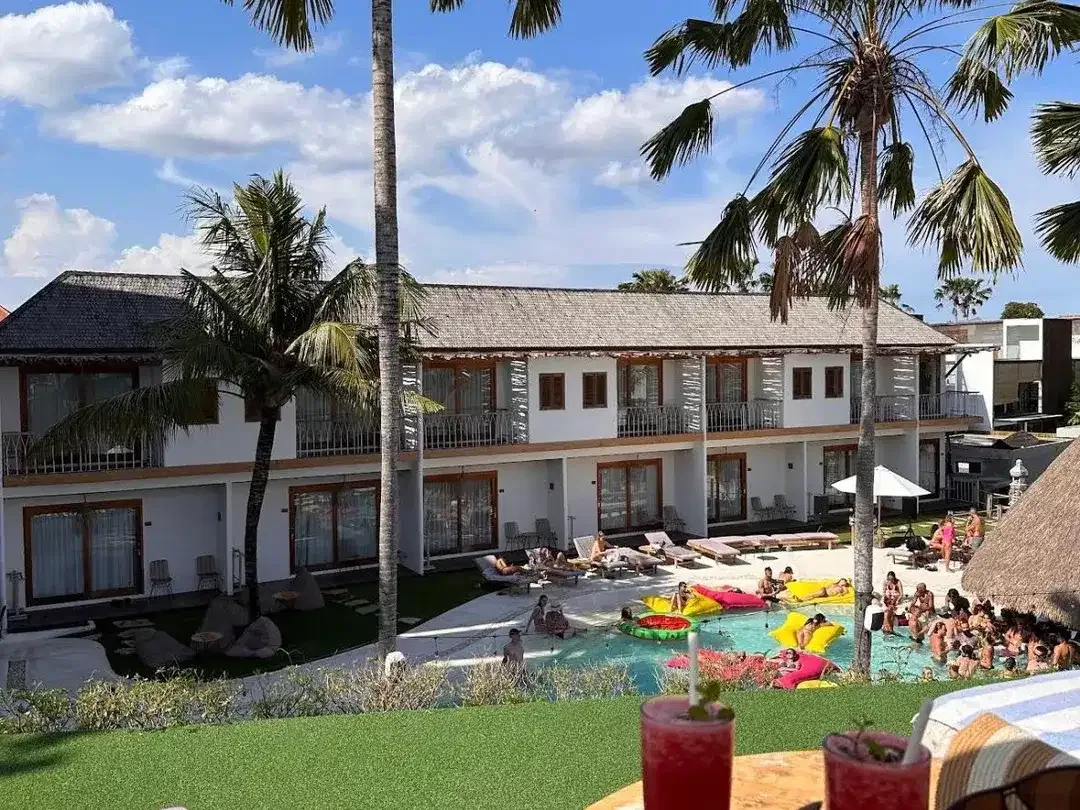 Hotel Batubolong Canggu Bali - Image 2 of 10