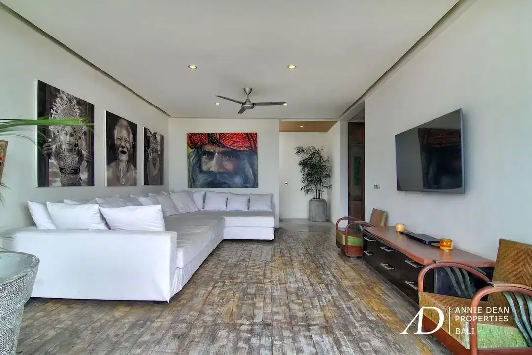 FREEHOLD VILLA WITH COMMERCIAL POTENTIAL IN PETITENGET - Image 10 of 10