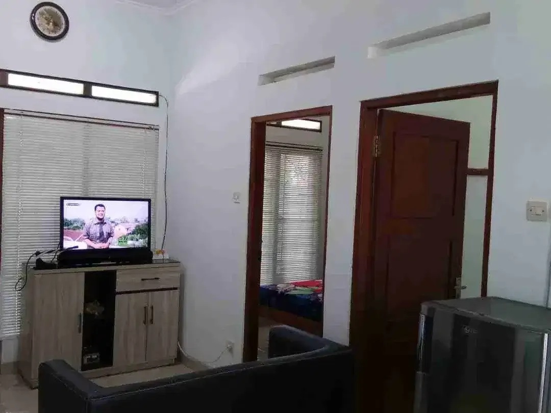 Rumah Strategis dekat Pantai Pandawa Nusa Dua - Image 4 of 10