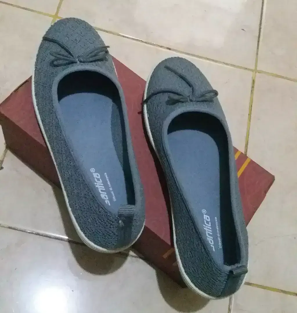 Sepatu Slip On Santica uk. 38 - Image 2 of 2