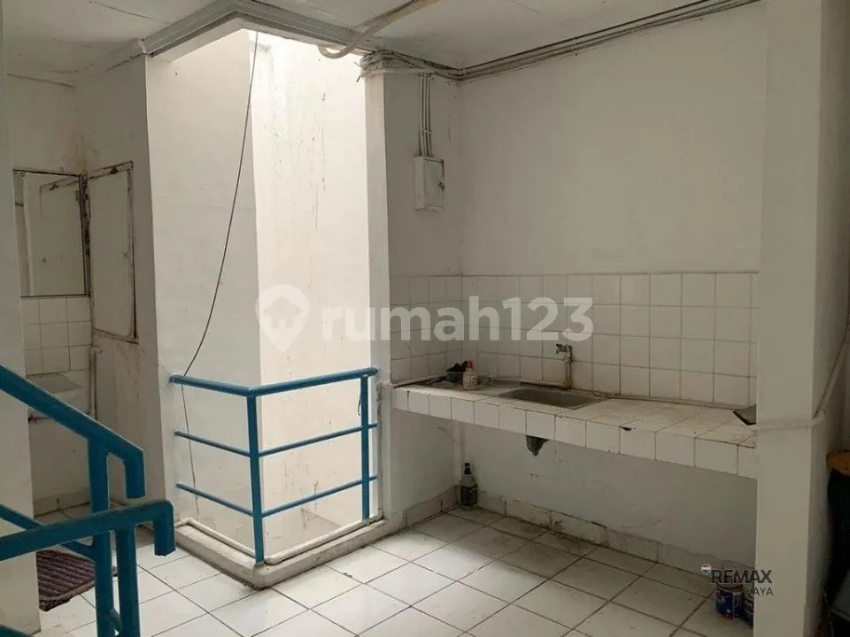 Ruko 3 Lantai Dijual di Sanglah, Denpasar, dengan Lokasi Strategis - Image 4 of 4